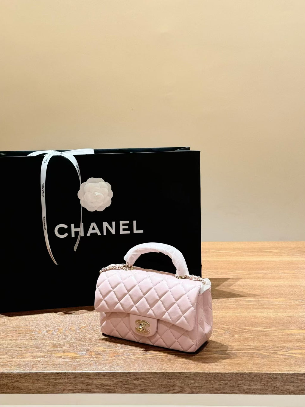 CC small flip crossover leather handbag