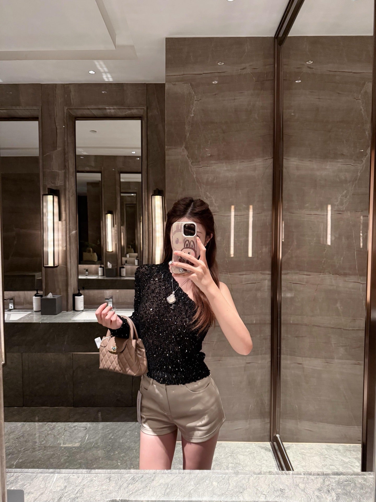 Black diamond slope elegant top