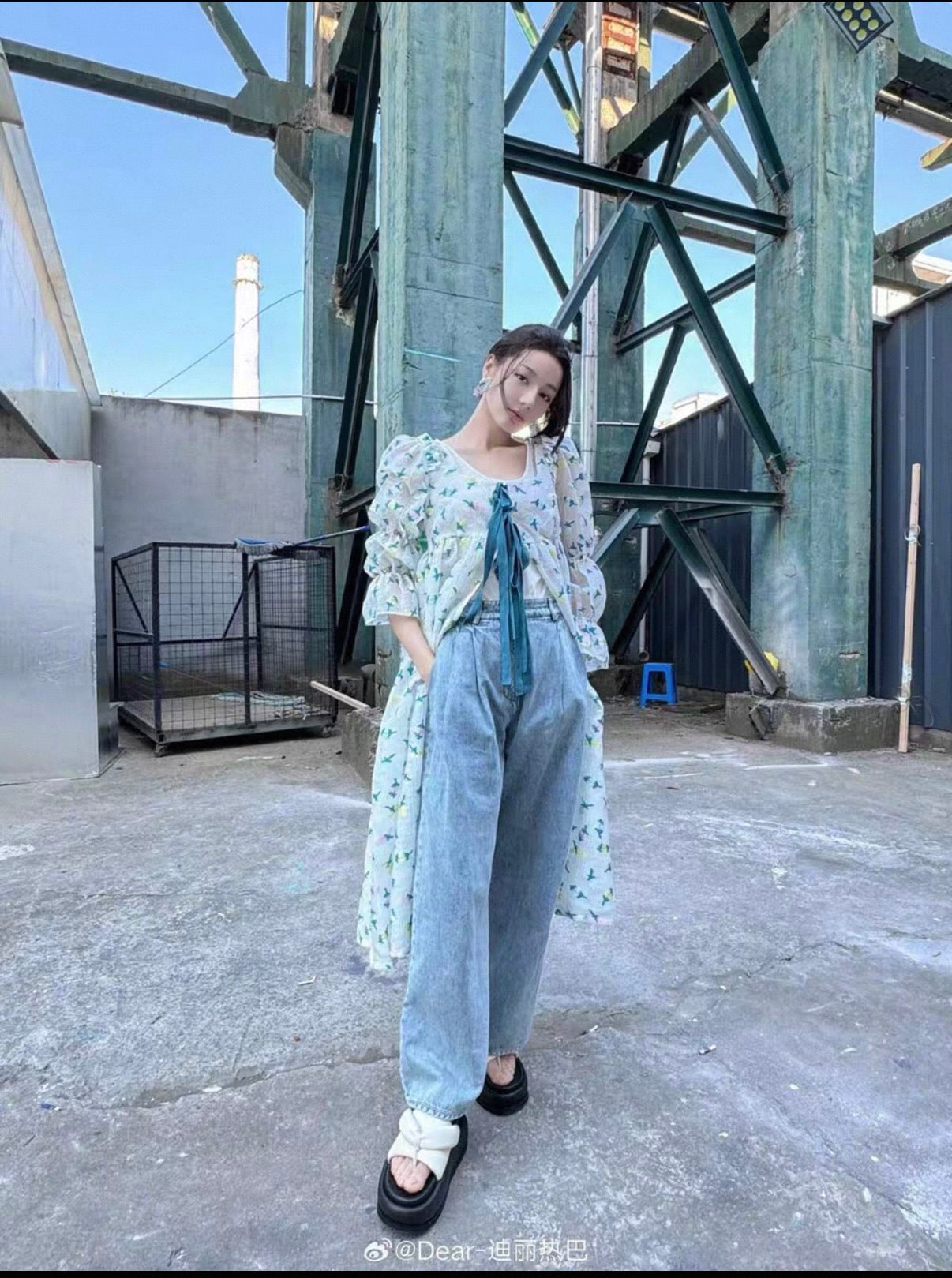 Dilireba same blue one piece floral dress