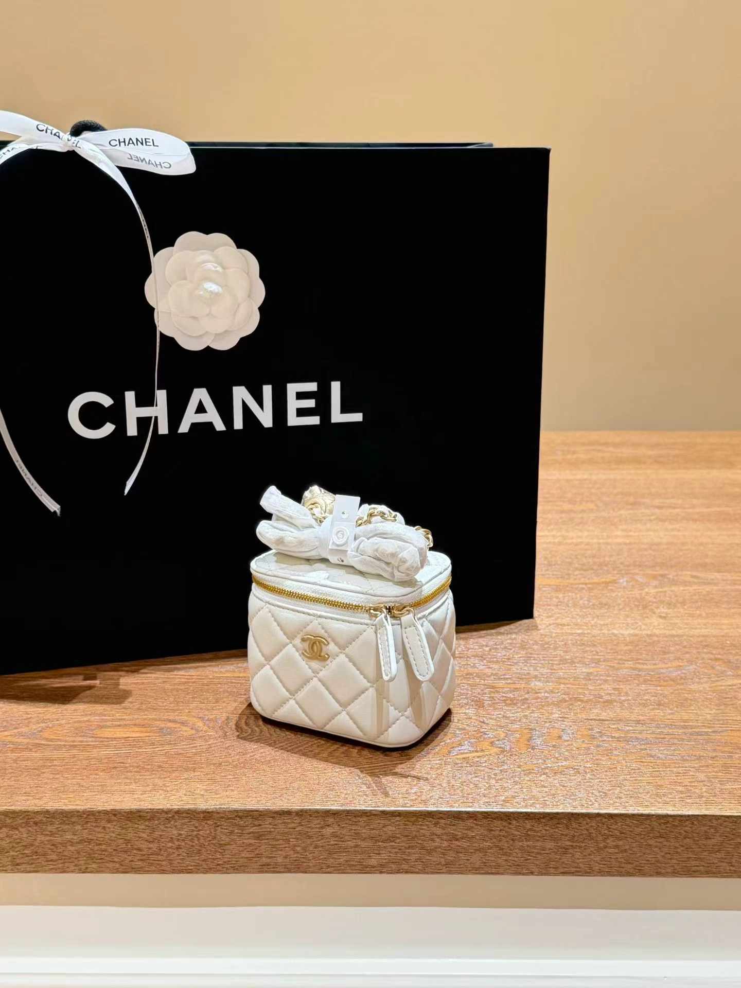 CC mini leather makeup box
